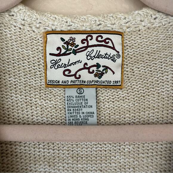 Heirloom Collectibles Vintage Floral Embroidered Short Sleeve Knitted Blouse S - Picture 3 of 4